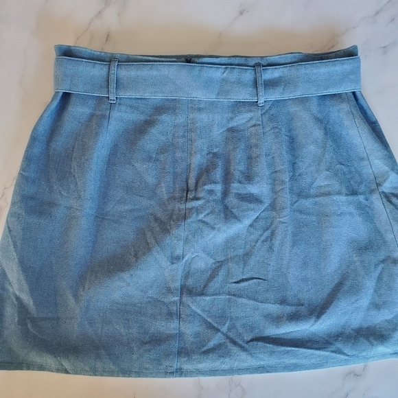 Le Lis Collection Y2K Preppy Chambray Blue Belted Skirt Medium/Large - Picture 2 of 7